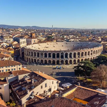 Casa Nicola Dietro L'arena Apartment